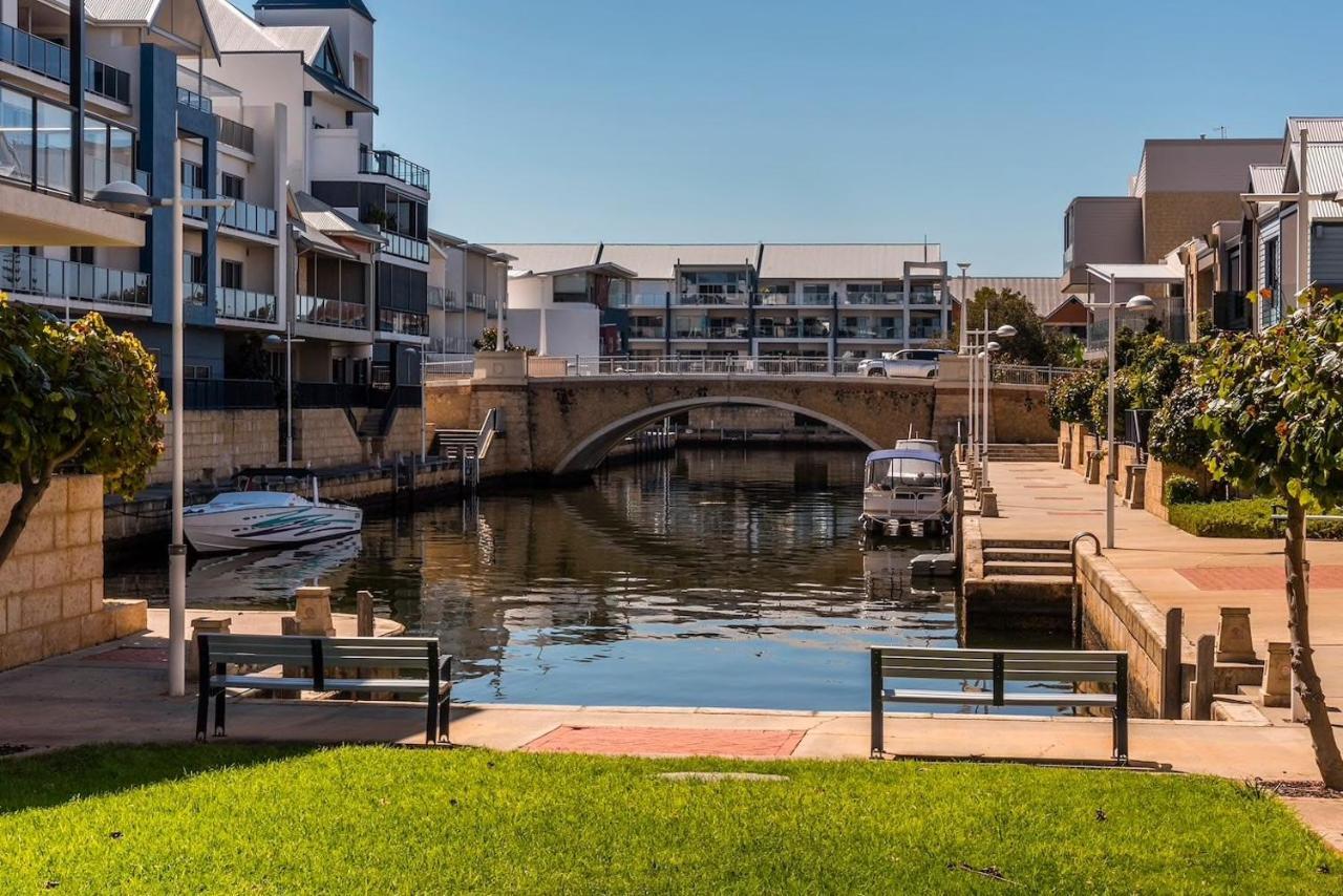 The Hutt On Mandurah Marina 아파트 외부 사진